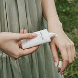 SKIN1004 Tea-Trica Soothing Sun Milk SPF50+ | Protector Solar Coreano para Piel con Acné