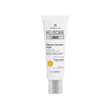 Este fluido innovador ha sido formulado para abordar específicamente las preocupaciones relacionadas con las manchas y la pigmentación. Con un alto factor de protección solar SPF50, proporciona una defensa efectiva contra los rayos UVA, UVB y la luz visible, ayudando a prevenir la aparición de nuevas manchas y protegiendo la piel ya pigmentada.