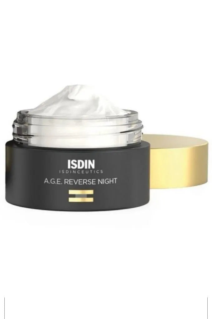 Descubre la revolución en el cuidado nocturno con Isdinceutics AGE Reverse Night, ahora disponible en DermaBella. Esta potente crema nocturna ha sido formulada con la última tecnología para combatir los signos del envejecimiento mientras duermes.