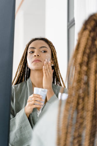 Skincare de viaje: qué llevar en tu maleta para no arruinar tu piel