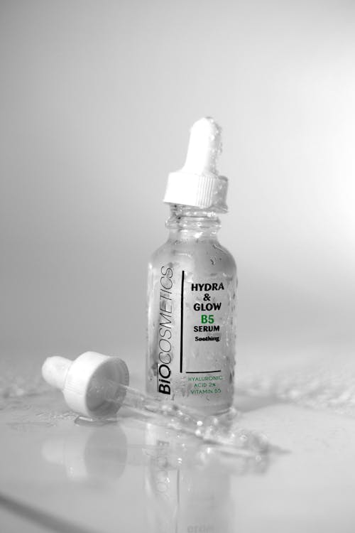 Acné Hormonal en Mujeres Adultas: Qué Productos Usar y Cuáles Evitar