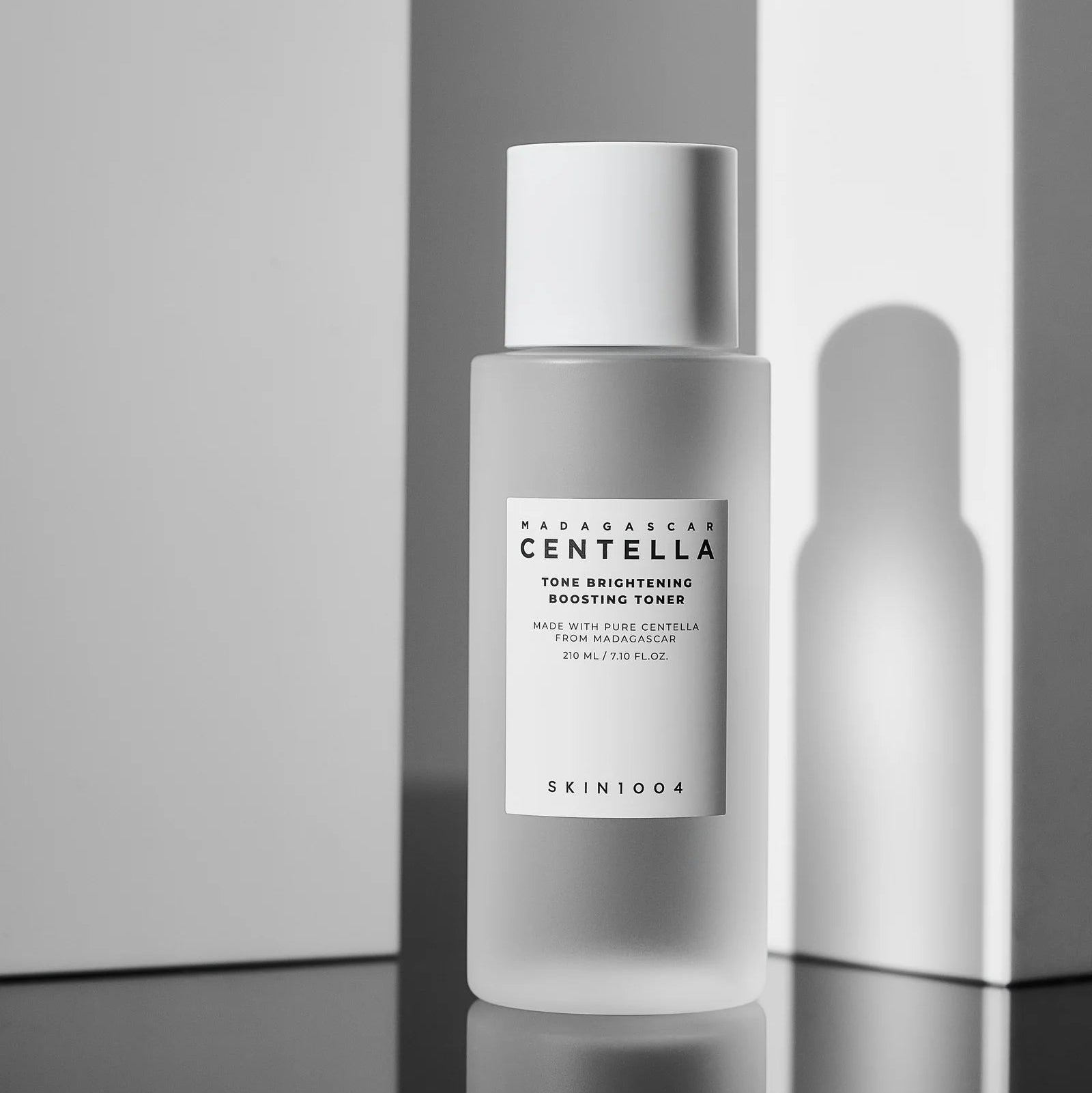 SKIN1004 Madagascar Centella Tone Brightening Boosting Toner | Tónico Iluminador Coreano