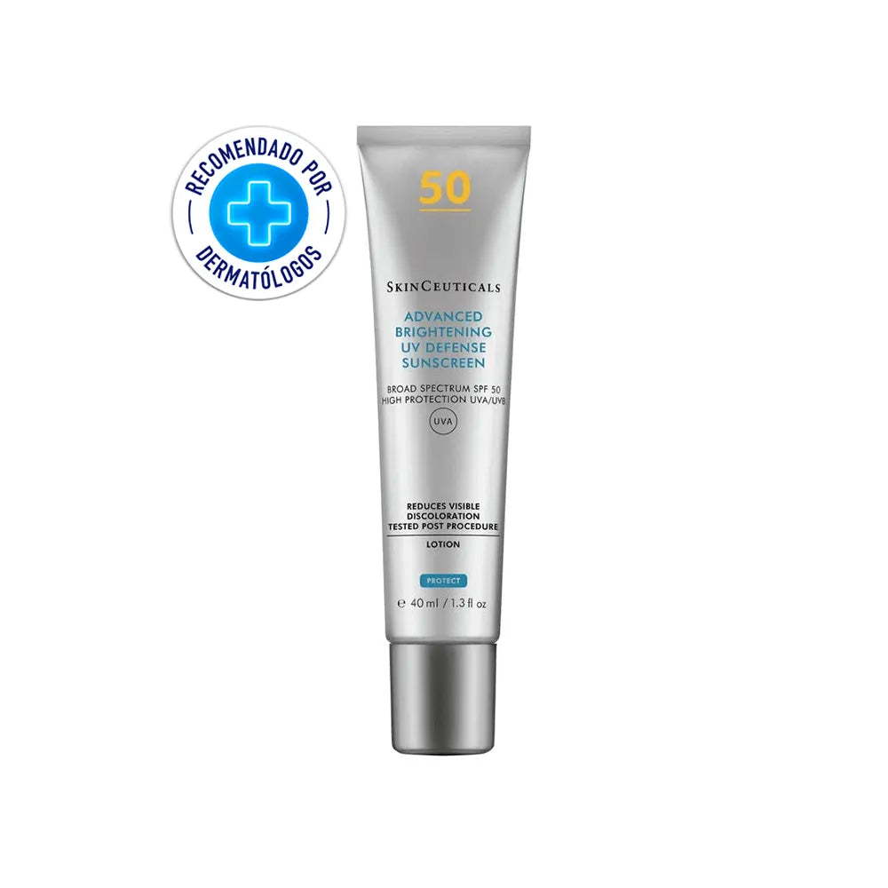 El Advanced Brightening UV Defense es un innovador protector solar formulado para ofrecer una doble acción: protección contra los dañinos rayos UVA/UVB y corrección de las manchas oscuras y el tono desigual de la piel. Este producto combina la eficacia de un protector solar de amplio espectro con ingredientes que ayudan a mejorar la luminosidad y claridad de la piel.