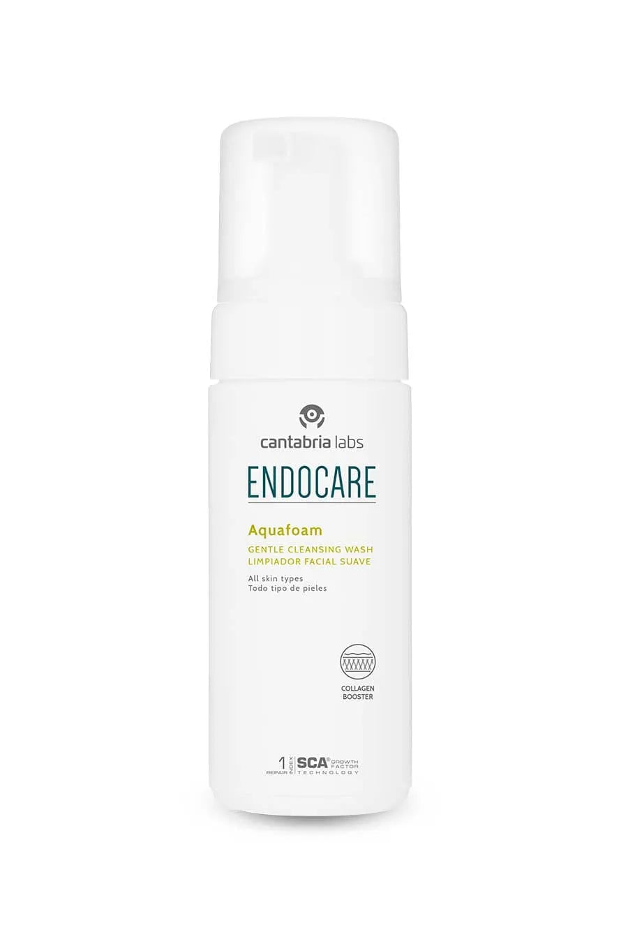 DermaBella te presenta Endocare Aquafoam, un limpiador facial en espuma de 125 ml. Este producto de cuidado facial es ideal para mantener una piel limpia, fresca y radiante.  Endocare Aquafoam es una espuma suave y ligera que se transforma en una textura sedosa al entrar en contacto con el agua. Su fórmula única, enriquecida con ingredientes hidratantes y revitalizantes, ayuda a eliminar eficazmente las impurezas, el exceso de grasa y los restos de maquillaje, dejando la piel suave y libre de residuos.