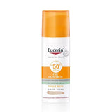 Logra una piel protegida y con un toque de color natural con el Solar Oil Control Toque Seco SPF50 Tono Medio de Euc, ahora disponible en DermaBella. Este protector solar ha sido formulado para brindar una alta protección contra los rayos UV, al tiempo que proporciona un acabado mate y controla el exceso de grasa en la piel.