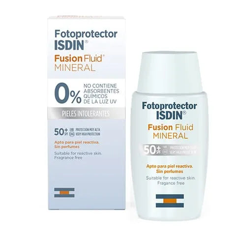 Experimenta una protección solar avanzada con el Fotoprotector Fusion Fluid Mineral SPF50+, ahora disponible en DermaBella. Este fluido mineral ha sido formulado con filtros físicos para proporcionar una defensa efectiva contra los daños causados por los rayos UV, de una manera especialmente adecuada para pieles sensibles.