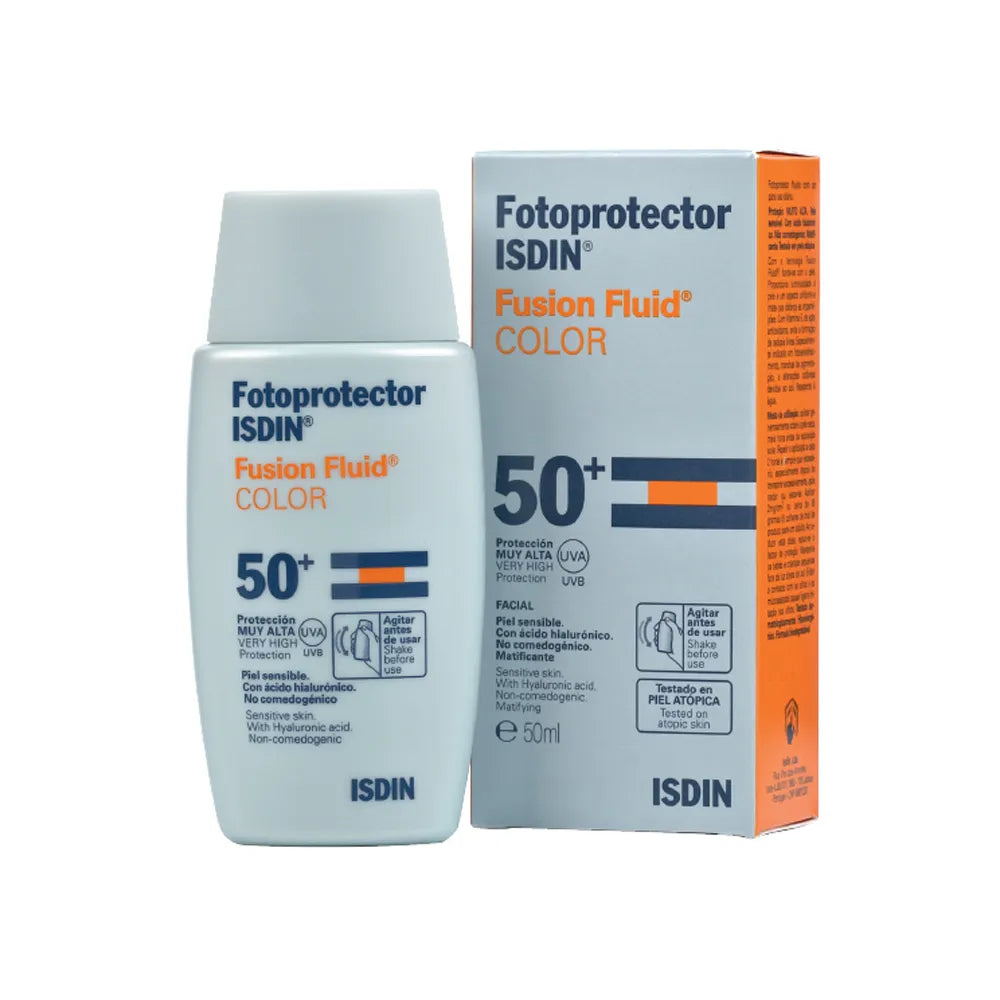 Protege tu piel con estilo usando el Fotoprotector Fusion Fluid Color 50+, disponible ahora en DermaBella. Este fluido con color ha sido diseñado para ofrecer una alta protección solar, combinando la eficacia de un protector solar con la cobertura de un tono sutil.