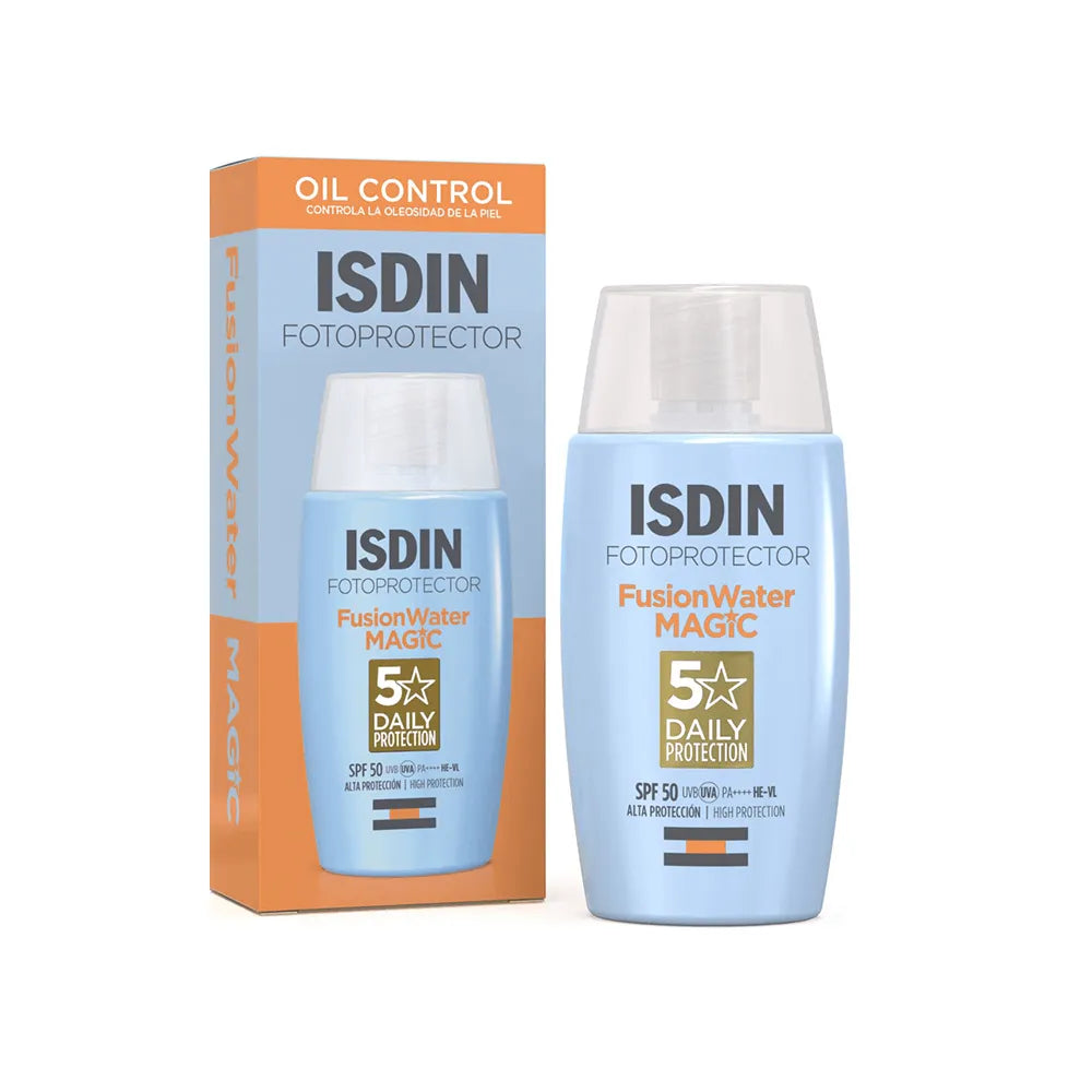 Protege tu piel de manera ligera y efectiva con el Fotoprotector ISDIN Fusion Water, disponible ahora en DermaBella. Este fotoprotector se caracteriza por su textura ligera tipo agua, que se absorbe rápidamente sin dejar residuos grasos, ofreciendo una protección solar eficaz y cómoda.