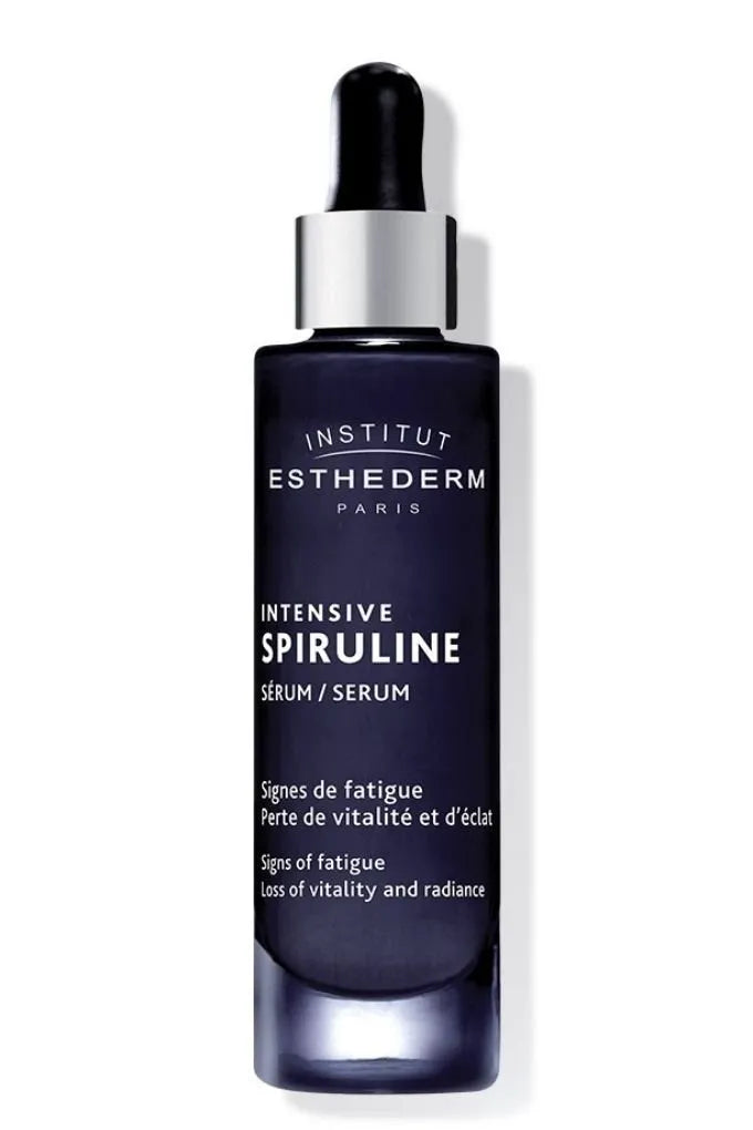 Esthederm Intensive Spiruline Serum es un suero concentrado que ayuda a revitalizar y reafirmar la piel. Gracias a su fórmula basada en la espirulina, una microalga rica en nutrientes y antioxidantes, este producto ayuda a mejorar la apariencia de las arrugas y líneas de expresión mientras hidrata y tonifica la piel.