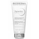 Dale a tu piel el cuidado que merece con Pigmentbio Foaming Cream, disponible exclusivamente en nuestra tienda. Esta espuma limpiadora ha sido formulada para abordar la pigmentación irregular, proporcionando una limpieza suave y efectiva para un cutis más uniforme.