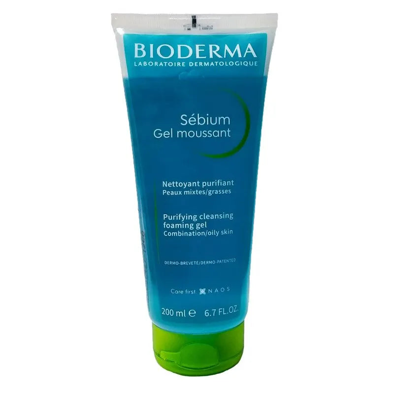 Descubre la frescura y la pureza en cada lavado con nuestro exclusivo Sebium Gel Moussant en tubo, disponible solo en nuestra tienda, DermaBella. Este gel espumoso ha sido cuidadosamente formulado para pieles mixtas y grasas, proporcionando una limpieza profunda y equilibrada.