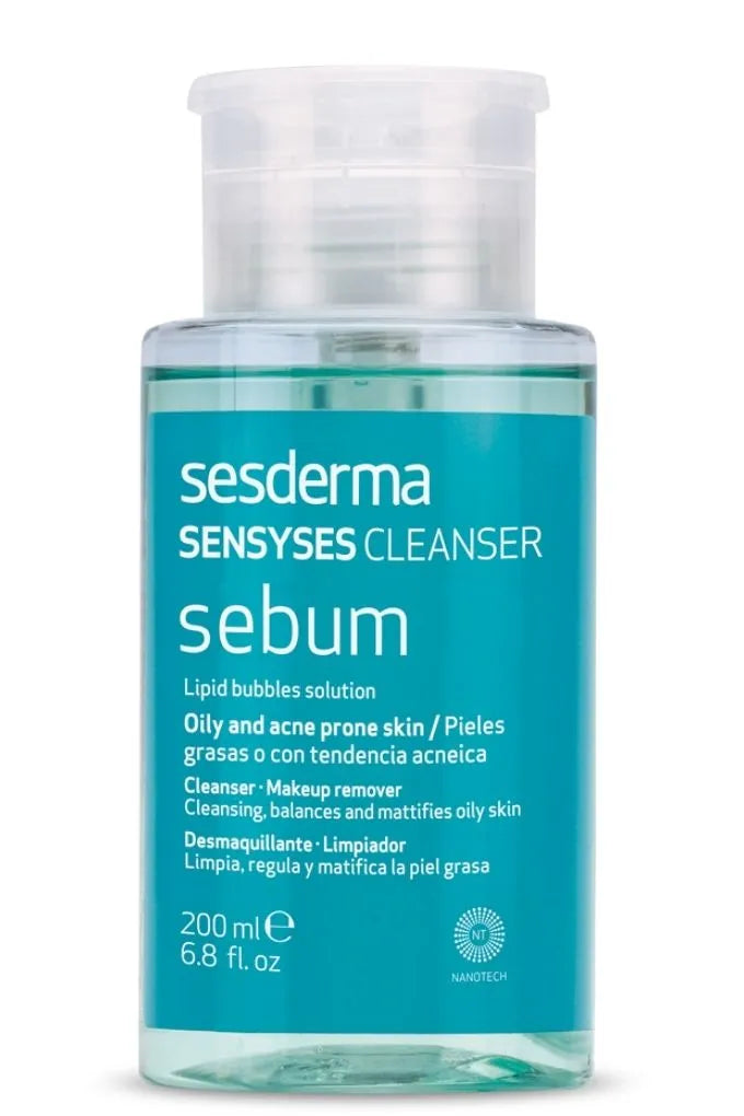 Controla el exceso de grasa y limpia tu piel con nuestra exclusiva Sensyses Sebum Cleanser, disponible solo en nuestra tienda, DermaBella. Este limpiador sin enjuague ha sido cuidadosamente formulado para eliminar impurezas, maquillaje y residuos, proporcionando una limpieza suave y equilibrante para las pieles propensas a la producción excesiva de sebo.